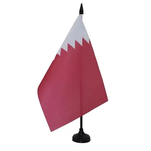 Qatar Table Flag 5'' x 8'' - Qatari Desk Flag 21 x 14 cm. - Black plastic stick and base - AZ FLAG - 1