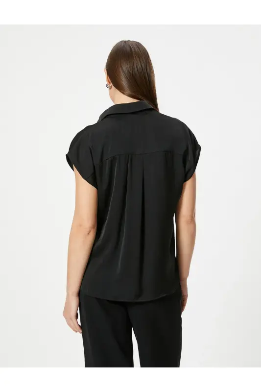 Qisqa yengli ko'ylak Relax Fit Klassik yoqali tugmali-Qora - 4
