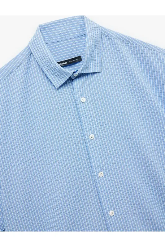 Qisqa yengli Regular Fit klassik yoqali mato detallari bilan - 5