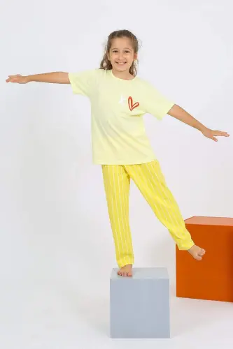 Qiz bolalar uchun qisqa qo'lli sari plyus pijama to'plami 20432 - 3