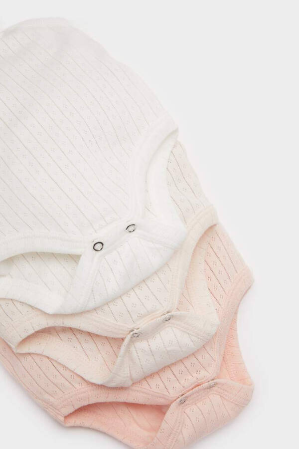 Qiz chaqaloq yangi tug'ilgan kvadrat yoqali 3-li yupqa tasmali chiqitli body och pushti - 3