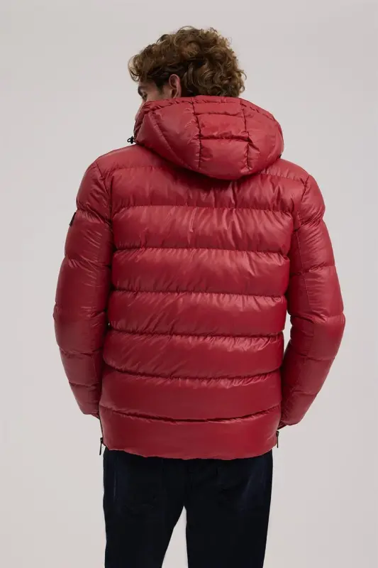 Qizil Regular Fit Kapüşonli Shishgan Qishki Palto - 4