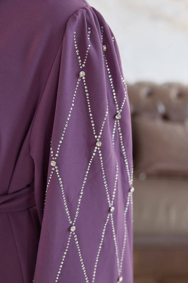 Qo'llari toshlar bilan bezatilgan Abaya - Lilac - 9