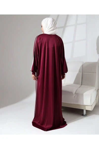 Qo'ltig'i va qirralari bezakli namoz libosi - 7