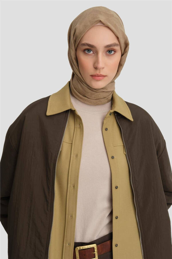 Qo'ltiq osti ribbinali bomber ko'ylagi, xaki rang. - 4