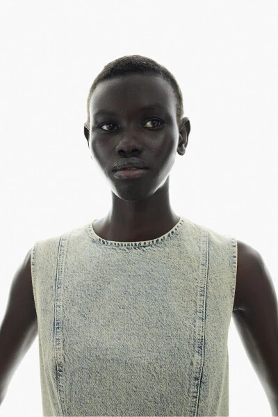 Qo'ng'iroqsimon yengli gabardin ko'ylak - H&M (1)