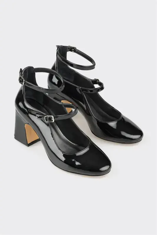 Qora ayollar uchun poshnali tufli - 2