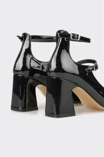 Qora ayollar uchun poshnali tufli - 4