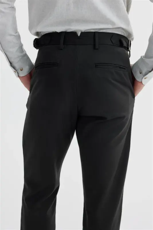 Qora Comfort Fit Ikki Burmali Bel Tokali Paxtali Kanvas Shim - 4