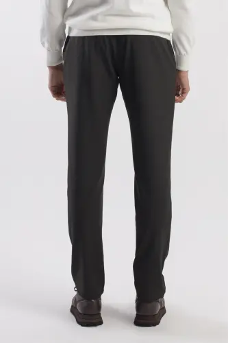 Qora Comfort Fit Ikki Cho'ntakli Qopqoqli Plili Yon Cho'ntakli Shim - 4