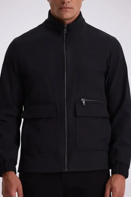 Qora Comfort Fit Tik Yoqali Mavsumiy Ko'ylagi - 3