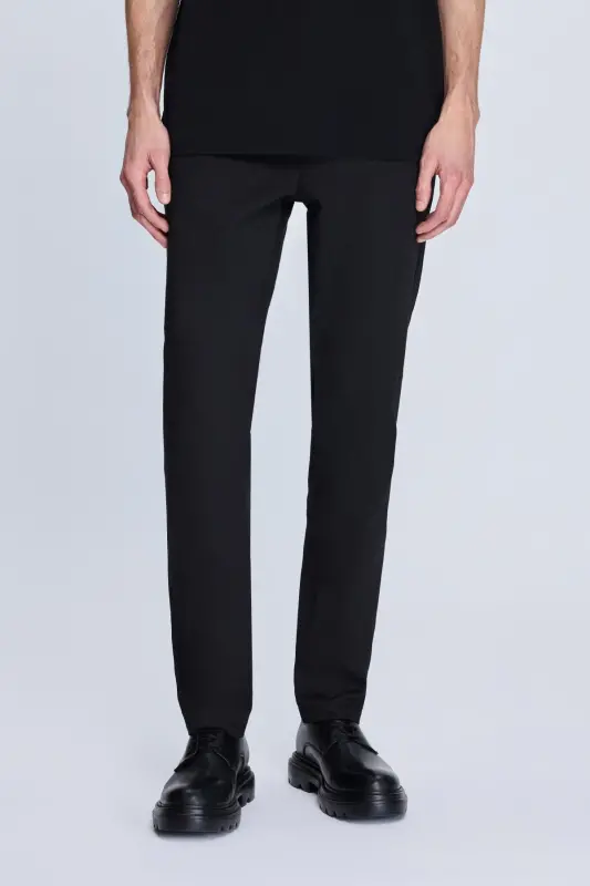 Qora dinamik fit naqshli yon cho'ntakli kundalik jogger - 1