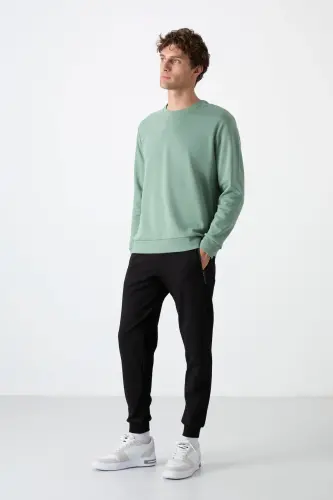 Qora fermuarlı standart kalıp jogger erkaklar uchun sport shimlari - TOMMY LIFE (1)