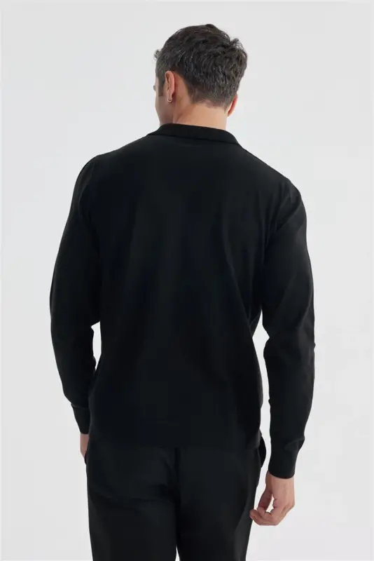 Qora, ingichka, jun va kashmirdan tikilgan, naqshli, polo yoqali futbolka - 4