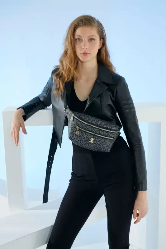 Qora Kichik Alifbo Ayollar Bel Sumkasi 05PO22Y1542-Kichik Alifbo Qora - PIERRE CARDIN