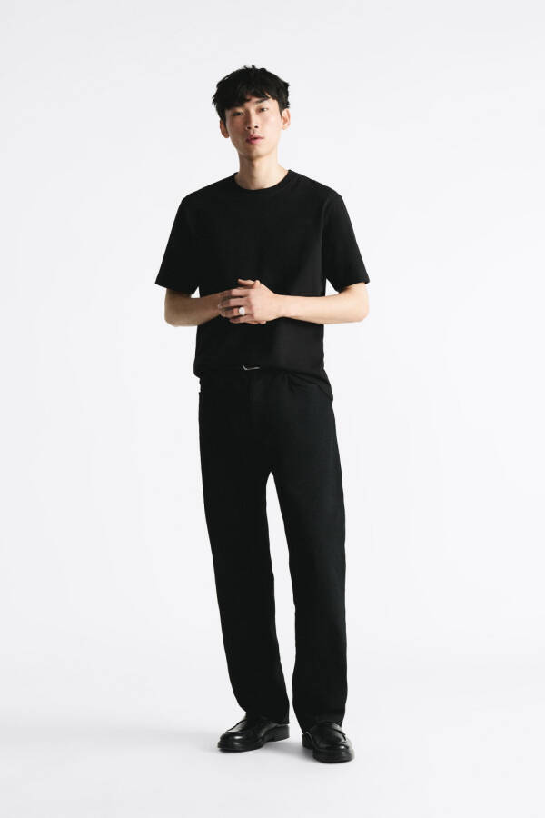 QORA RANGDAGI KALIN QISQA YENGLI T-SHIRT - 1