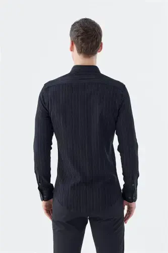 Qora rangli ingichka kesilgan tugmali yoqa bilan paxta aralashgan naqshli ko'ylak - 4