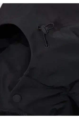 Qora rangli kaputli, bo'sh kesilgan uzun palto. 0110430-900 - 7