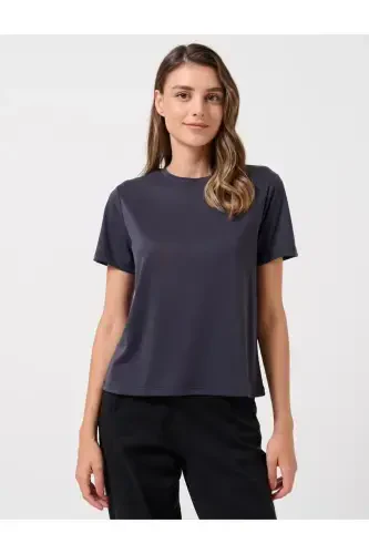 Qora rangli oddiy kesilgan bisiklet yoqasi qisqa yengli Basic futbolka - 1