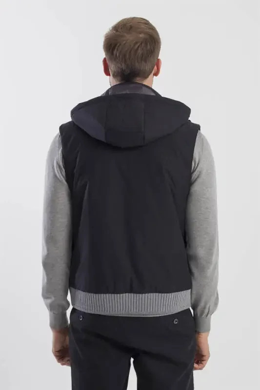 Qora rangli, qulay kiyim, bezakli, yechiladigan kaputli yelek - 4