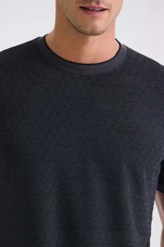 Qora Slim Fit Dumaloq Yoqa T-Shirt - 3