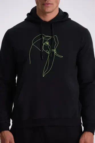 Qora Slim Fit Hoodi chop etilgan %100 paxtadan tayyorlangan futbolka - 3