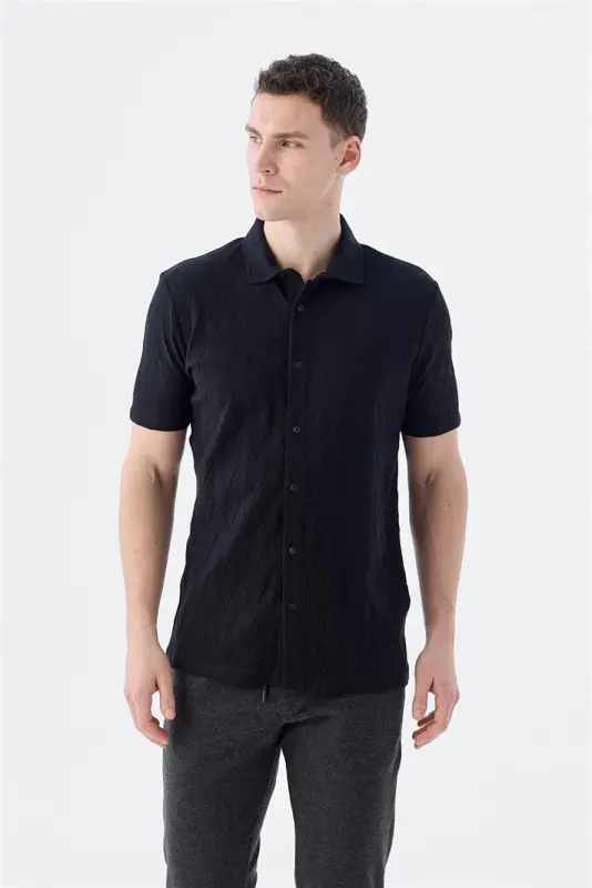 Qora Slim Fit ko'ylak yoqali T-shirt - 1