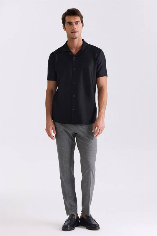 Qora Slim Fit Ko'ylak Yoqali Tugma Tafsilotli Futbolka - 2