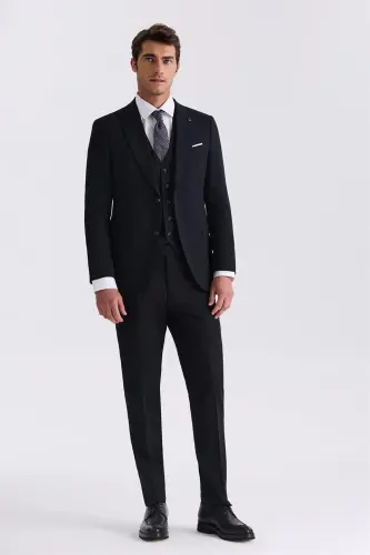 Qora Slim Fit Sivri Yaka Yelekli Bamboo Kostyum 