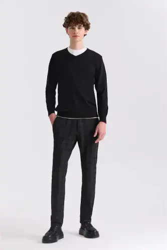 Qora Slim Fit V Yaka Triko Jomper - 2