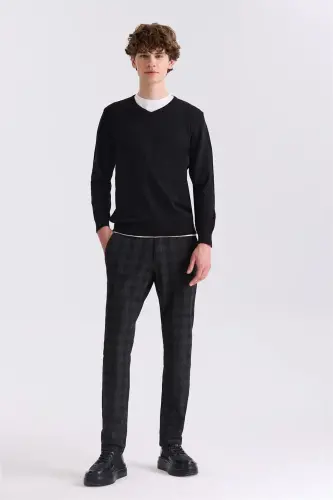 Qora Slim Fit V Yaka Triko Jomper - JAKAMEN (1)