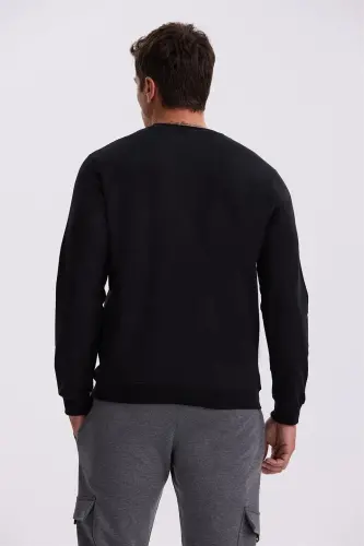 Qora Slim Fit Velosiped Yaxa Bosilgan %100 Paxtadan Qilngan kozok - 4