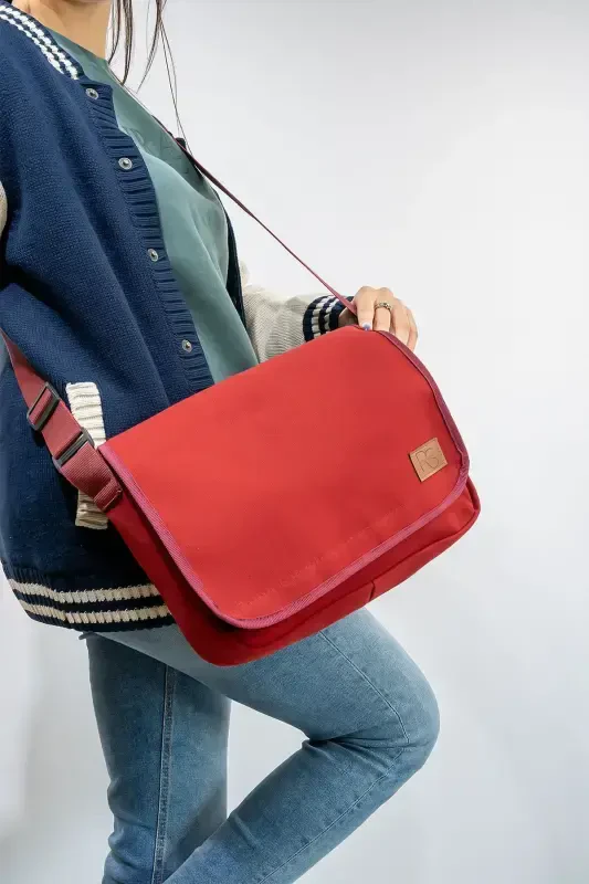 Quality 2-Compartment Large Messenger Bag-Burgundy - 1