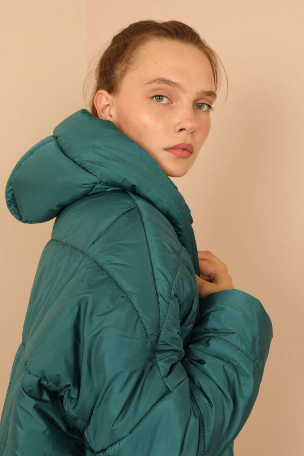 Quilted Fabric Zippered Collar Short Oversize/Relaxed Women's Jacket - Emerald Green - 15