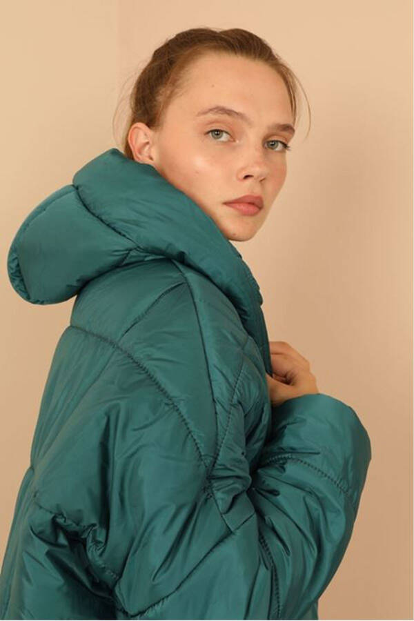 Quilted Fabric Zippered Collar Short Oversize/Relaxed Women's Jacket - Emerald Green - 20