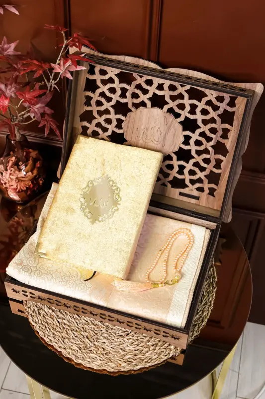 Quran Set with Wooden Stand, Velvet Quran, Pearl Tasbeeh, Prayer Rug - HUH HAC & UMRE HEDIYELIK