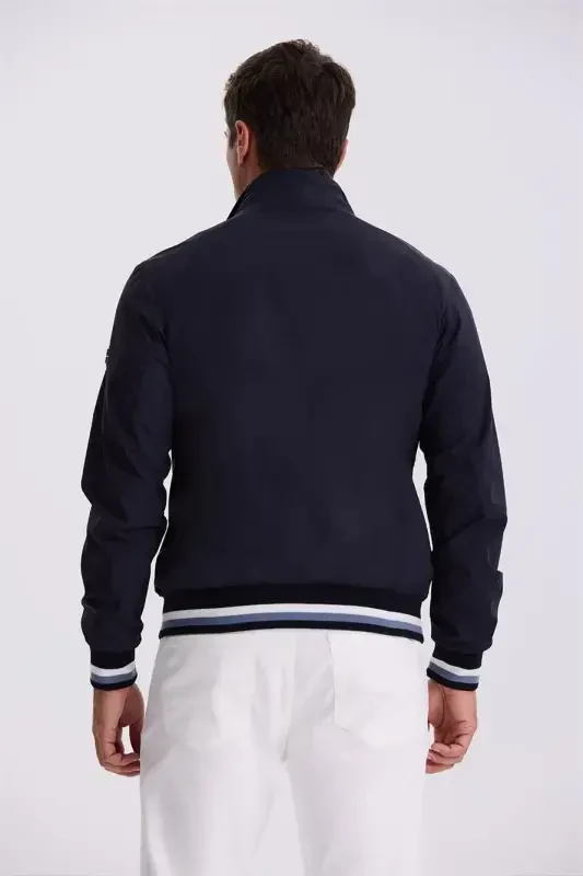 Quyuq ko'k Comfort Fit tik tur yoqali qulay kesim mavsumiy palto - 4