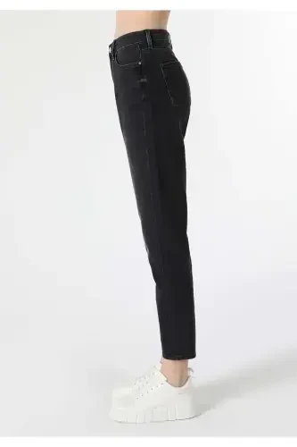 Mom Fit Yüksek Bel Daralan Paça Kadın Denim Jean Pantolon - 4