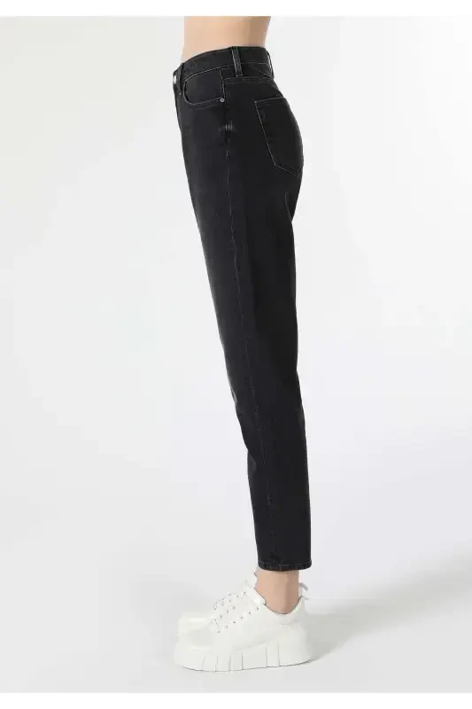 Mom Fit Yüksek Bel Daralan Paça Kadın Denim Jean Pantolon - 4