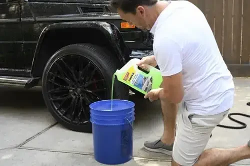 Rain-X 620191 Foaming Car Wash - 100 fl oz. High-Foaming, Concentrated Formula For Greater Cleaning Action, Safely Lifting Dirt, Grime And Residues For An Exceptional Clean - 5