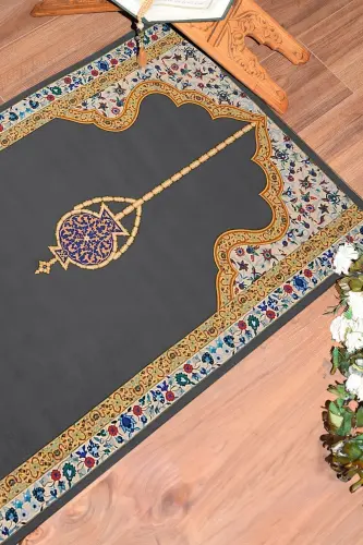 Raqamli bosma yuviladigan nafis naqshli namozgoh joynamoz 70x130 sm - KULRANG - 5