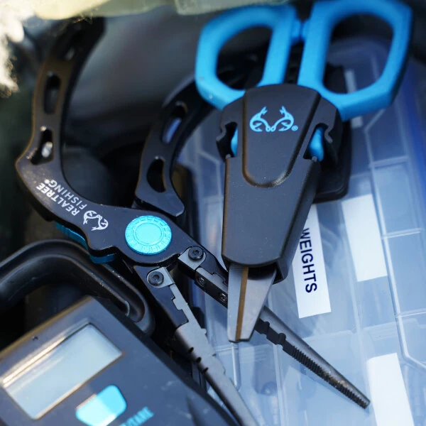 Realtree Fishing 8 dyuymli Pistol Grip pense titan bilan qoplangan zanglamaydigan po'latdan yasalgan jag'lar va volfram karbidli kesgich bilan - 5