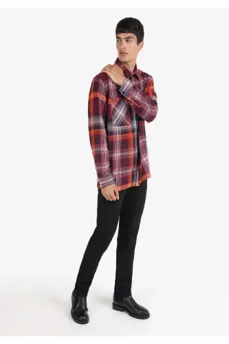 Red checkered, long-sleeved, regular fit men's shirt - 3