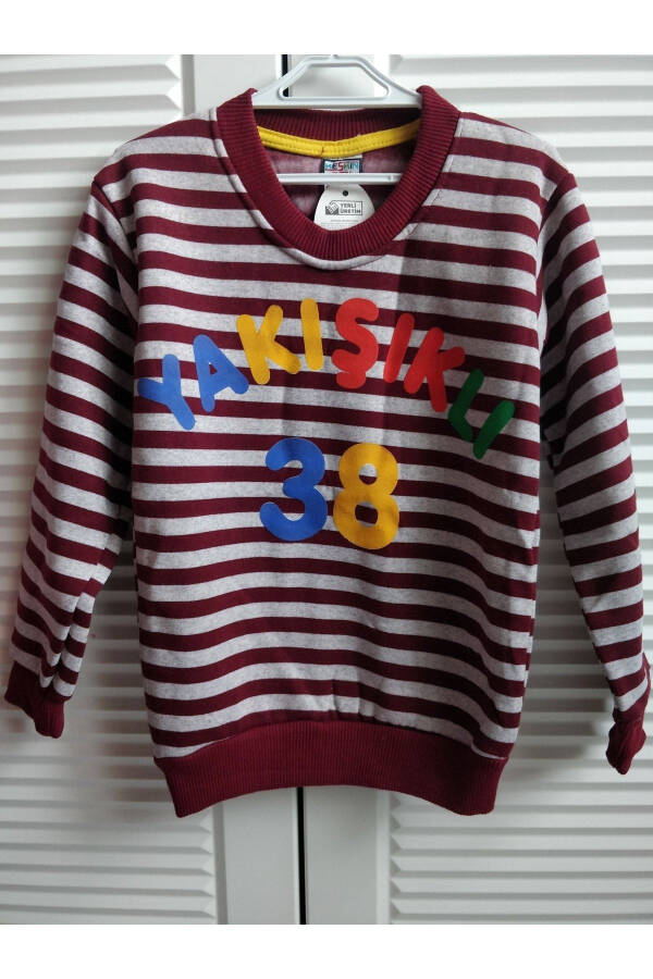 Red children's sweater - 1