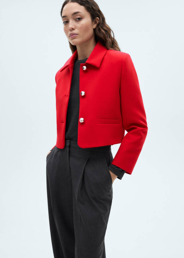 Red cropped jacket with buttons - 13