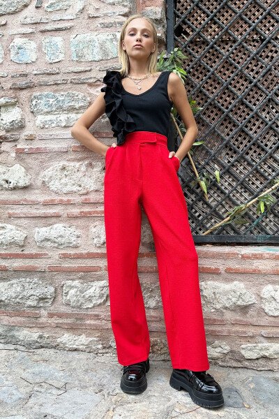 Red, high waisted, double pocket, pleated, snap closure palazzo pants. - 2