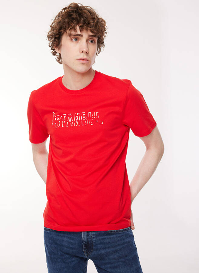 Red men's t-shirt with blue crew neck and print - 2