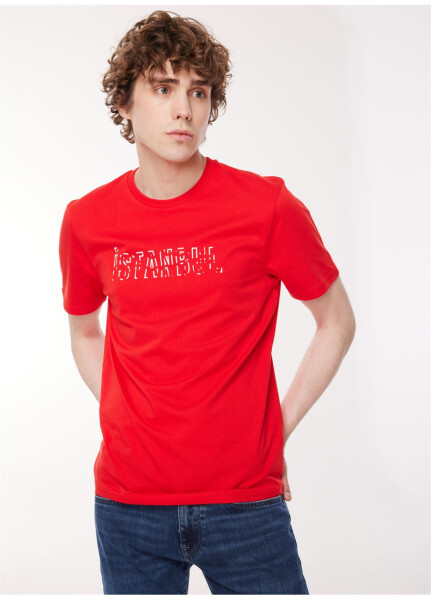 Red men's t-shirt with blue crew neck and print - 9