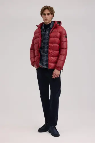 Red Regular Fit Hooded Padded Winter Coat - Jakamen (1)