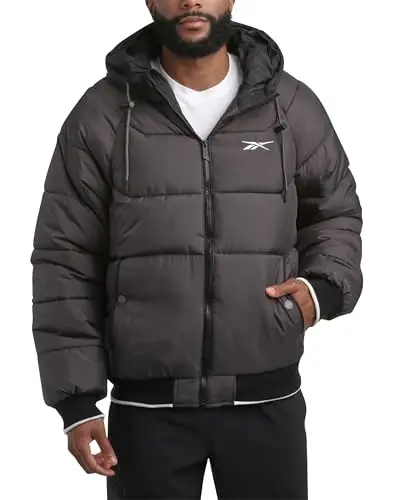 Reebok erkaklar uchun puffer kurtkasi - Og'ir vaznli ob-havoga chidamli qavilgan puffer palto qovurg'ali manjet - Erkaklar uchun chang'i kurtkalari (O'lchamlari: M-XXL) 